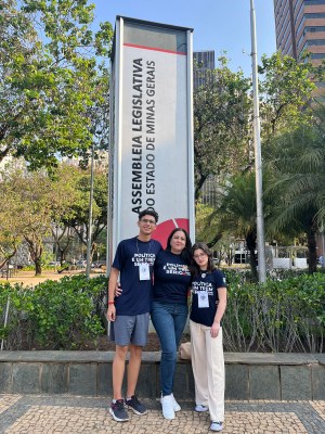 Alunos de Alpinópolis Representam o Município na Plenária Estadual do Parlamento Jovem